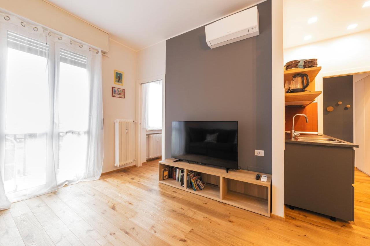 Milano Citta Studi Functional Flat Appartement Buitenkant foto